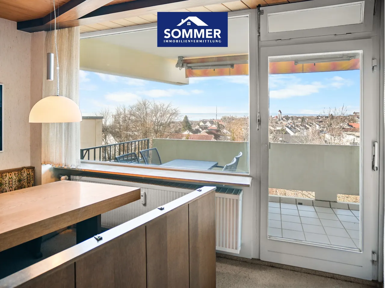 Essbereich und Balkon