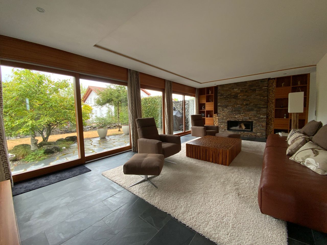 Wohnzimmer mit Kaminofen